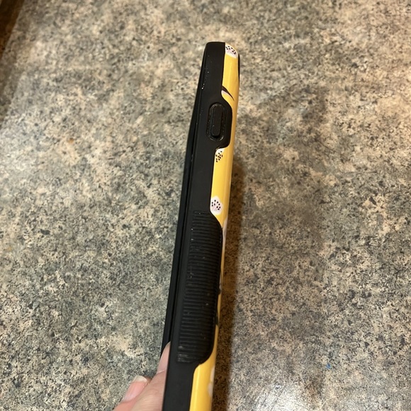 Casely Bold Case for iPhone 7/8/SE - Picture 5 of 10